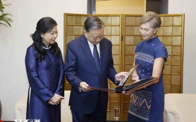 Tổng Bí thư, Chủ tịch nước Tô Lâm kết thúc tốt đẹp chuyến thăm cấp Nhà nước tới Singapore, lên đường thăm cấp Nhà nước tới Philippines
