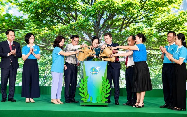 Khơi dậy sức mạnh phụ nữ trong bảo vệ môi trường và ứng phó biến đổi khí hậu