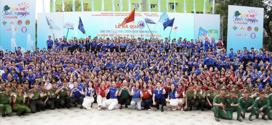 Hơn 2.000 thanh niên Cần Thơ hành động làm xanh - sạch thành phố