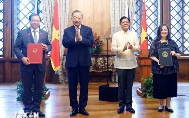 Việt Nam và Philippines nâng cấp quan hệ lên Đối tác Chiến lược tăng cường