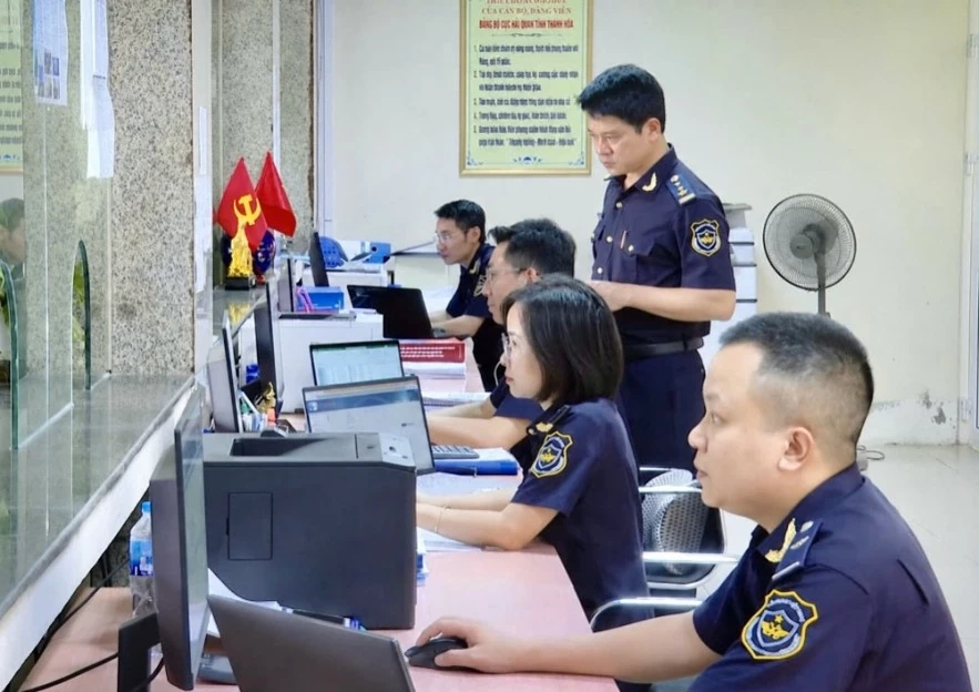 Hải quan khu vực X thu ngân sách vượt 10.000 tỷ đồng trong 5 tháng đầu năm Hải quan khu vực X thu ngân sách đạt hơn 9.275 tỷ đồng trong 5 tháng đầu năm