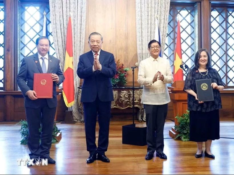 Tuyên bố chung về quan hệ Đối tác Chiến lược tăng cường giữa CH Philippines và CHXHCN Việt Nam Tuyên bố chung về quan hệ Đối tác Chiến lược tăng cường giữa CH Philippines và CHXHCN Việt Nam