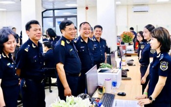 Cục trưởng Cục Hải quan Nguyễn Văn Thọ kiểm tra thực tế mô hình thông quan tập trung tại Hải Phòng