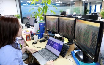 Chứng khoán ngày 1/6: Áp lực bán gia tăng, VN-Index giảm điểm trong ngày đầu tháng 6