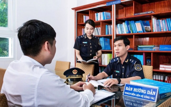 Thu ngân sách tăng gần 50%, Hải quan khu vực XIII vượt nửa chặng đường dự toán năm