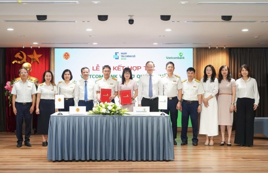 Vietcombank đồng hành cùng Cục Thuế hỗ trợ hộ kinh doanh vững bước chuyển đổi, hưởng ứng Ngày Tài chính số 2026