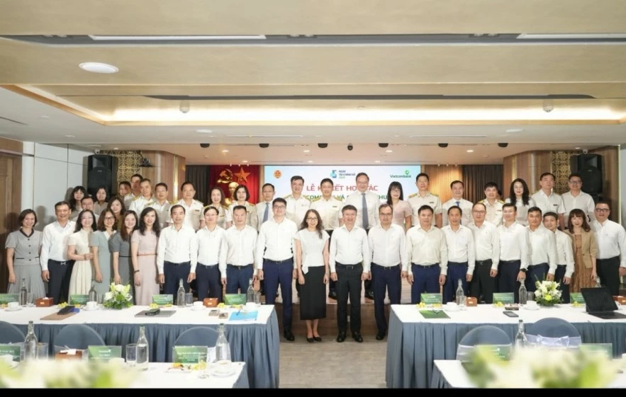 Vietcombank đồng hành cùng Cục Thuế hỗ trợ hộ kinh doanh vững bước chuyển đổi, hưởng ứng Ngày Tài chính số 2026 Vietcombank đồng hành cùng Cục Thuế hỗ trợ hộ kinh doanh vững bước chuyển đổi, hưởng ứng Ngày Tài chính số 2026
