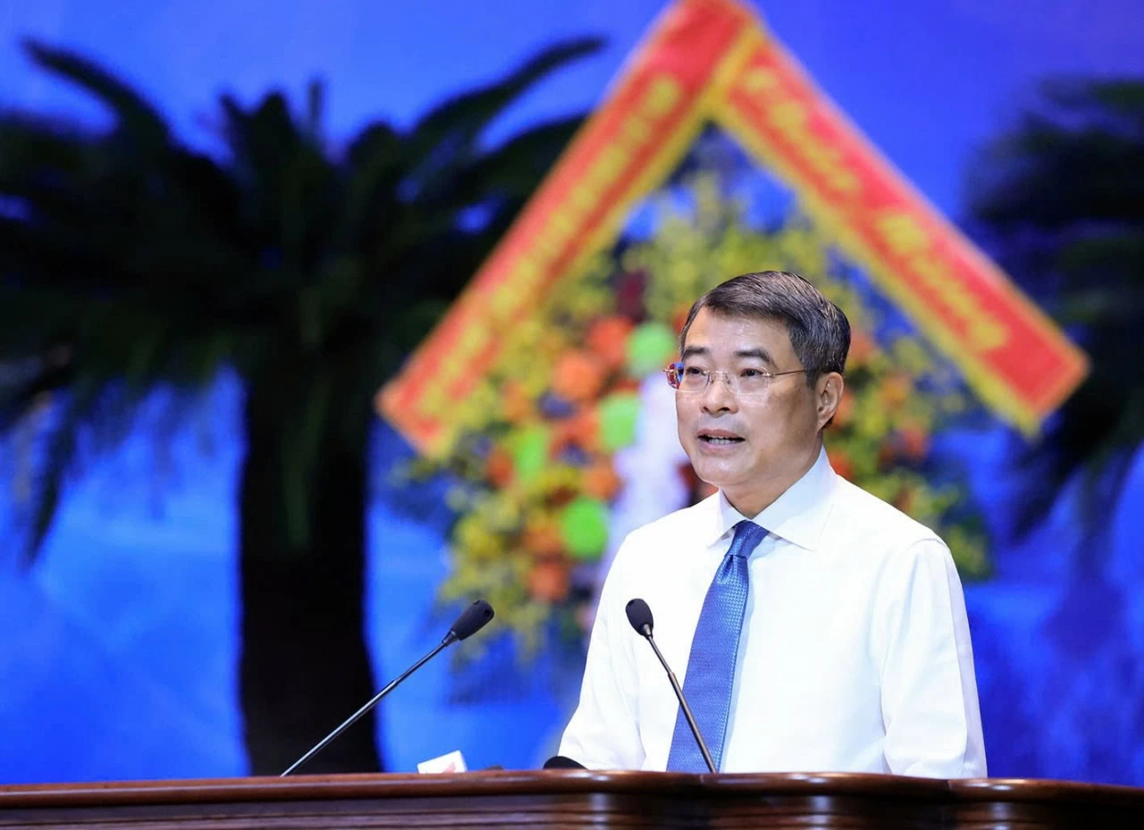 Thủ tướng Lê Minh Hưng: Chính phủ cam kết tiếp tục đồng hành cùng tổ chức Công đoàn, cộng đồng doanh nghiệp và người lao động Thủ tướng Lê Minh Hưng: Chính phủ cam kết tiếp tục đồng hành cùng tổ chức Công đoàn, cộng đồng doanh nghiệp và người lao động