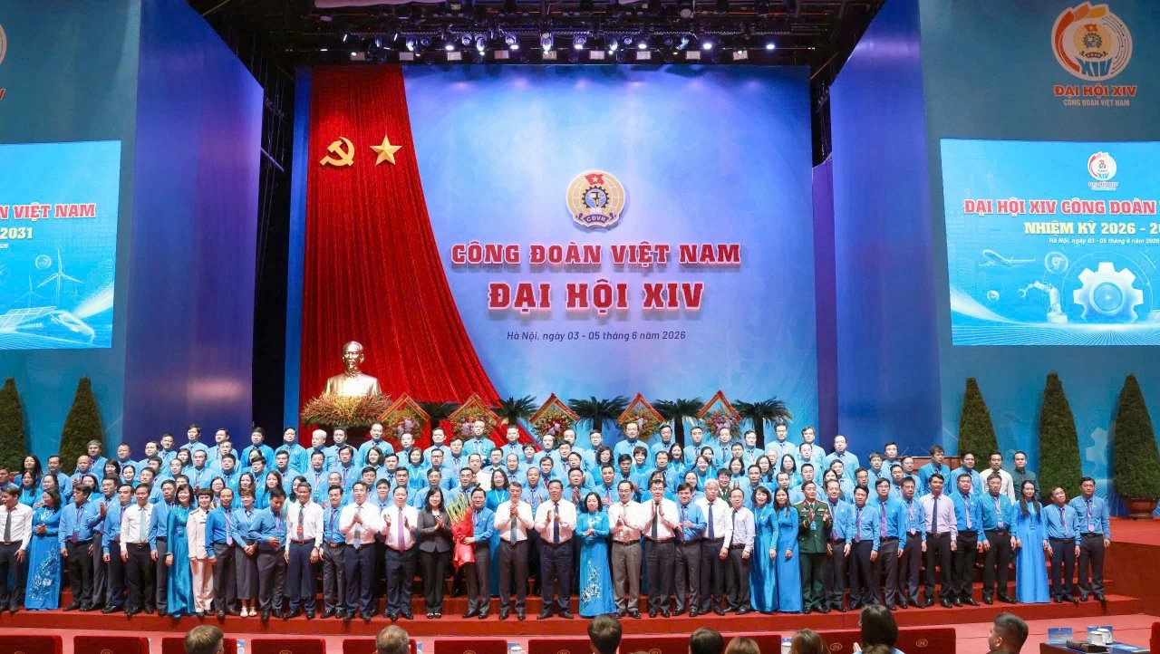 Thủ tướng Lê Minh Hưng: Chính phủ cam kết tiếp tục đồng hành cùng tổ chức Công đoàn, cộng đồng doanh nghiệp và người lao động Thủ tướng Lê Minh Hưng: Chính phủ cam kết tiếp tục đồng hành cùng tổ chức Công đoàn, cộng đồng doanh nghiệp và người lao động