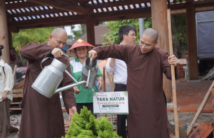 Trồng cây xanh, vun đắp những giá trị hòa nhập bền vững