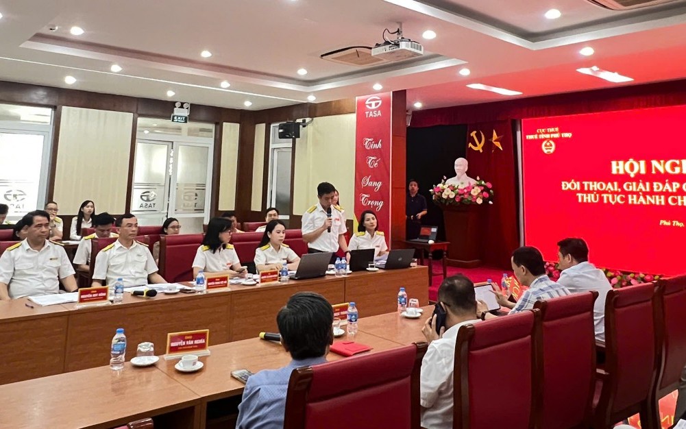 Thuế tỉnh Phú Thọ đối thoại với doanh nghiệp hoạt động trong Khu công nghiệp Thụy Vân