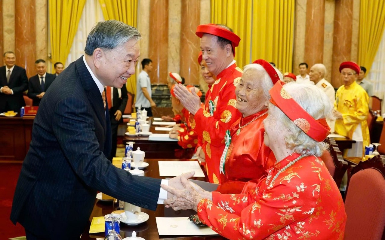 tong bi thu chu tich nuoc to lam khoi day tinh than tuoi cao guong sang trong giai doan phat trien moi