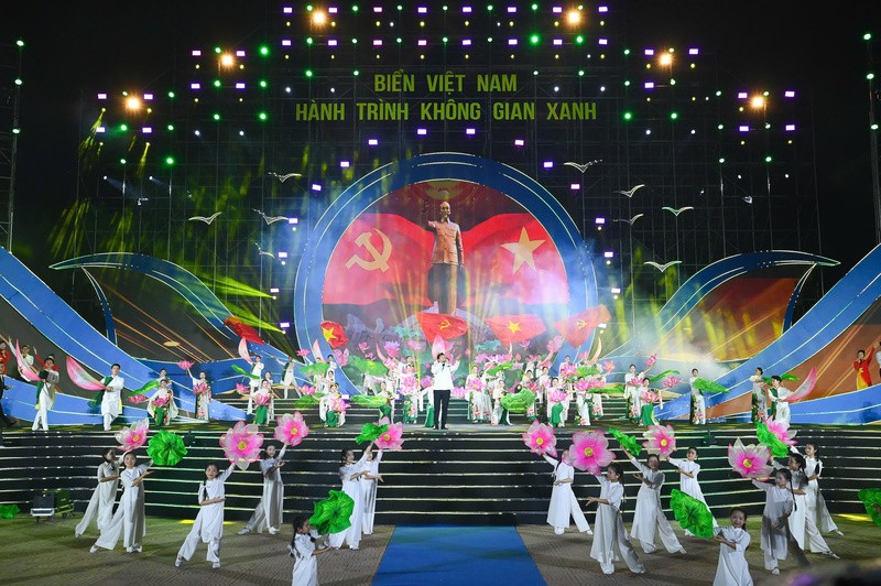 Biển Việt Nam - Hành trình xanh: Lan tỏa khát vọng phát triển bền vững từ tình yêu biển đảo