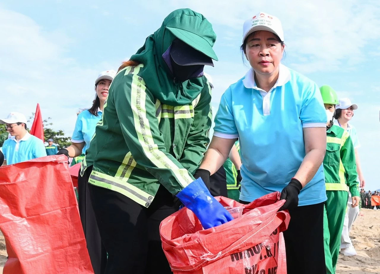Phát động phong trào toàn dân bảo vệ môi trường: Biến cam kết xanh thành hành động thường nhật