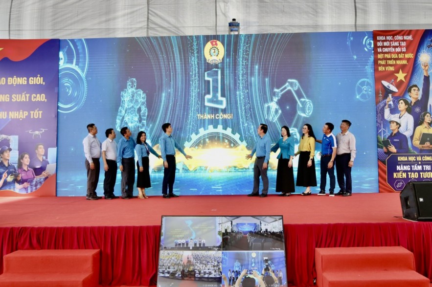 Nâng cao năng suất lao động gắn với cải thiện thu nhập Nâng cao năng suất lao động gắn với cải thiện thu nhập