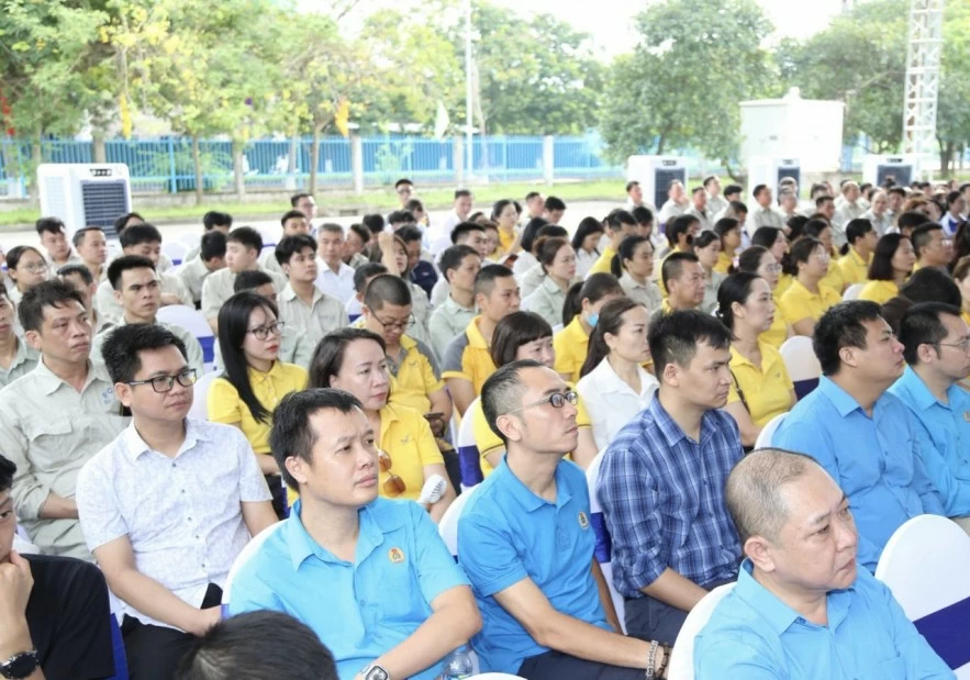 Nâng cao năng suất lao động gắn với cải thiện thu nhập Nâng cao năng suất lao động gắn với cải thiện thu nhập