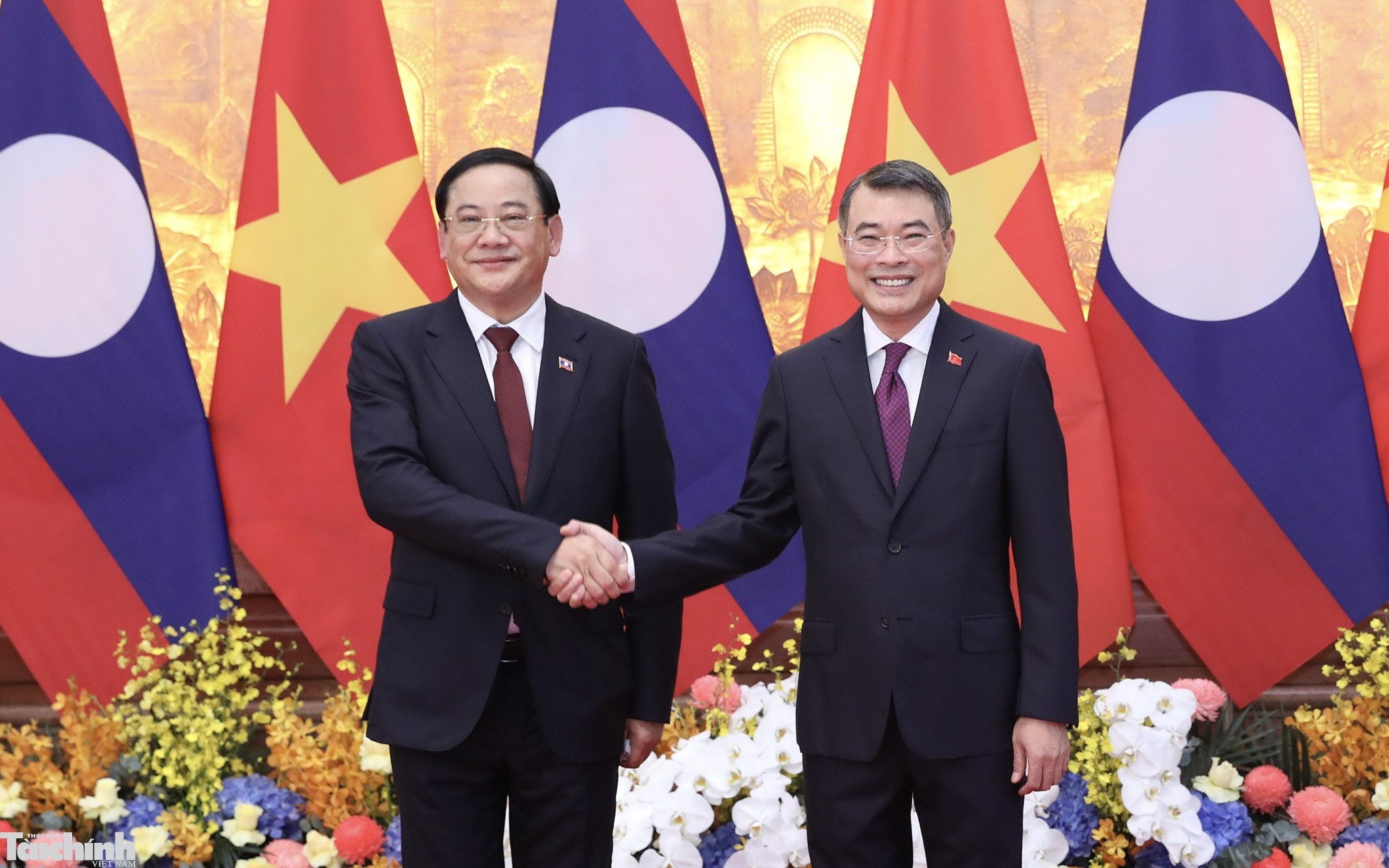 Việt Nam - Lào củng cố quan hệ hợp tác đặc biệt