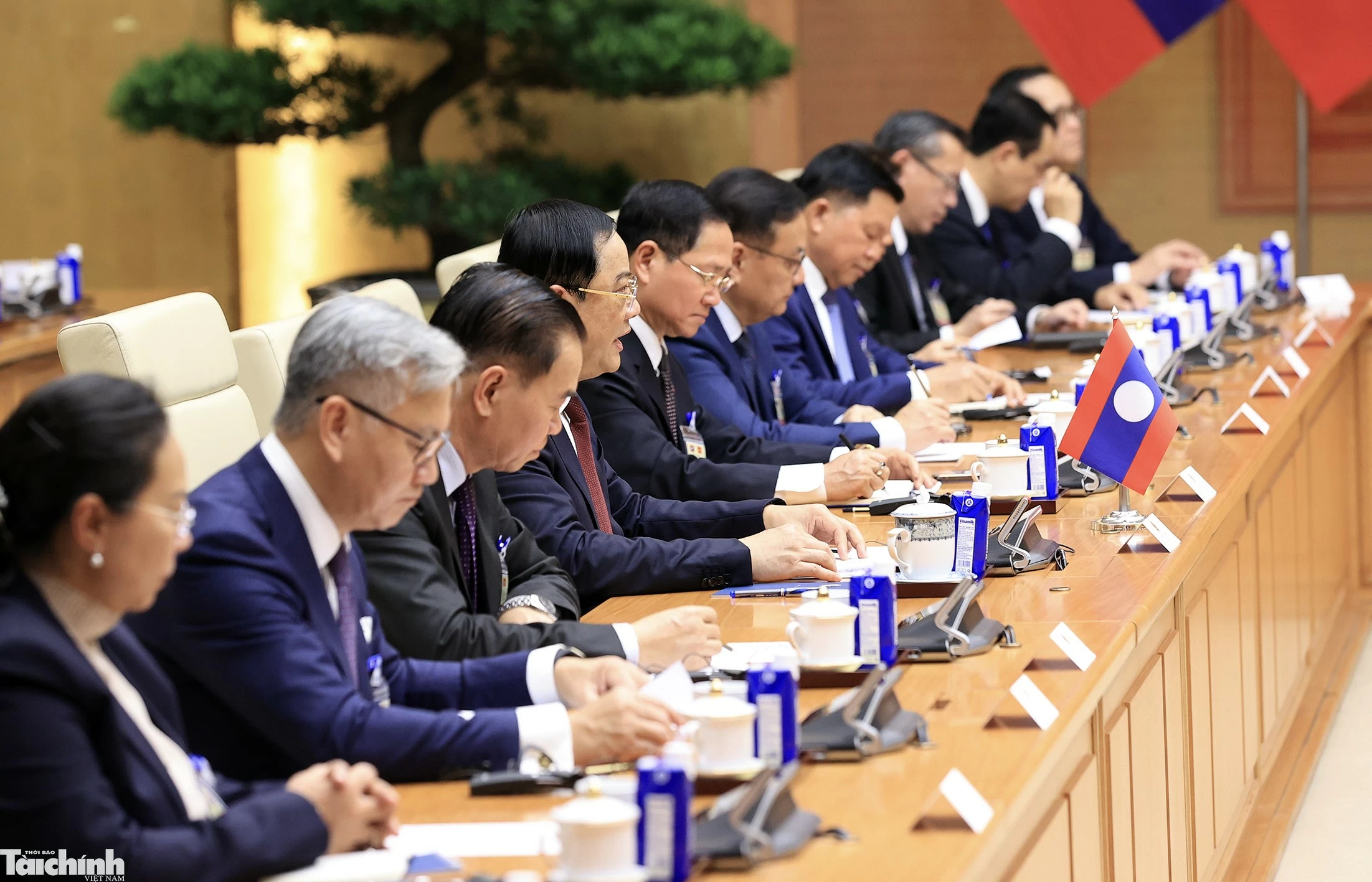 Thủ tướng Lê Minh Hưng chủ trì lễ đón Thủ tướng Lào Sonexay Siphandone Thủ tướng Lê Minh Hưng chủ trì lễ đón Thủ tướng Lào Sonexay Siphandone