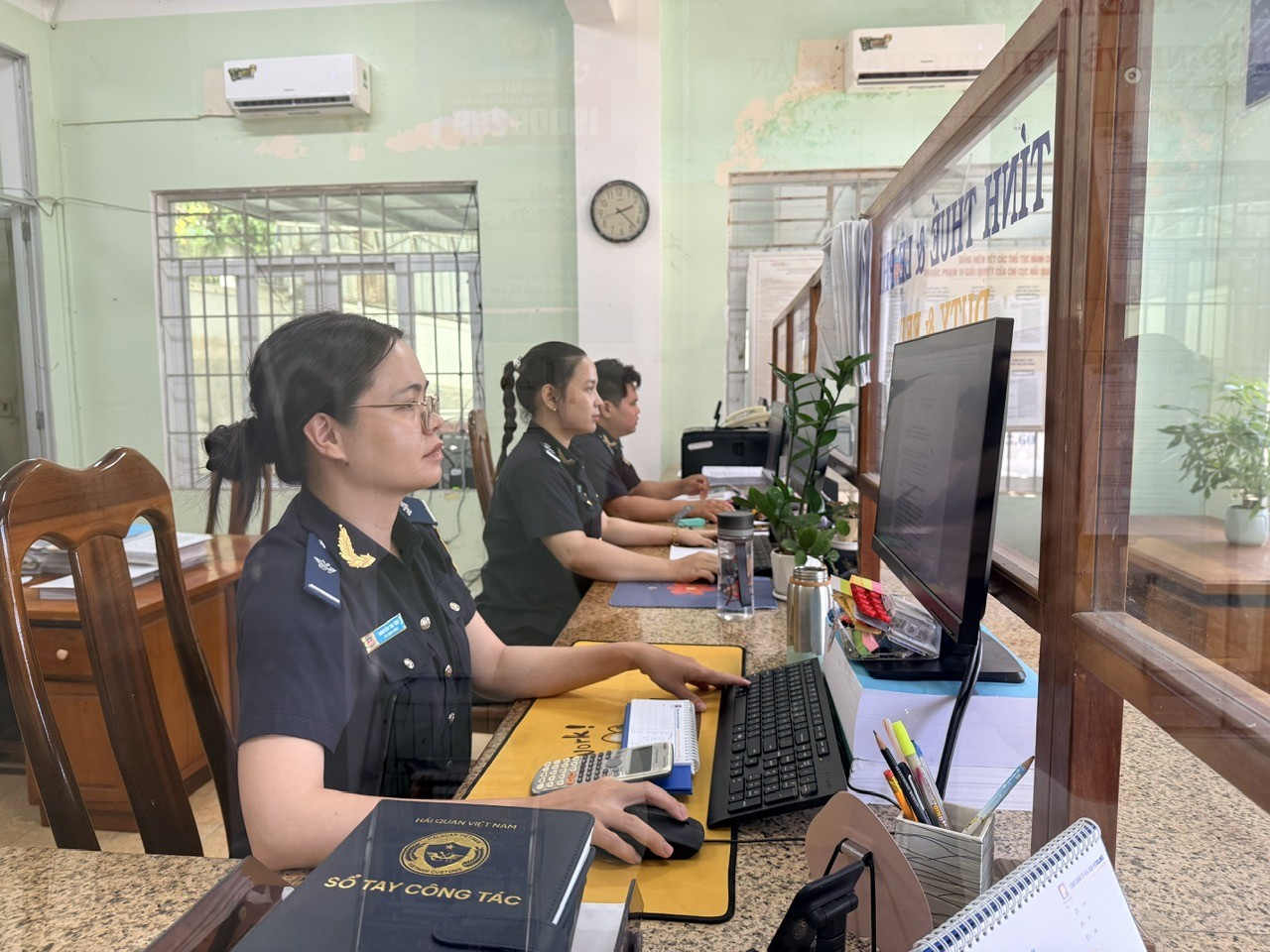 Nhóm hàng năng lượng thúc đẩy tăng trưởng kim ngạch qua Hải quan Vân Phong Nhóm hàng năng lượng thúc đẩy tăng trưởng kim ngạch qua Hải quan Vân Phong