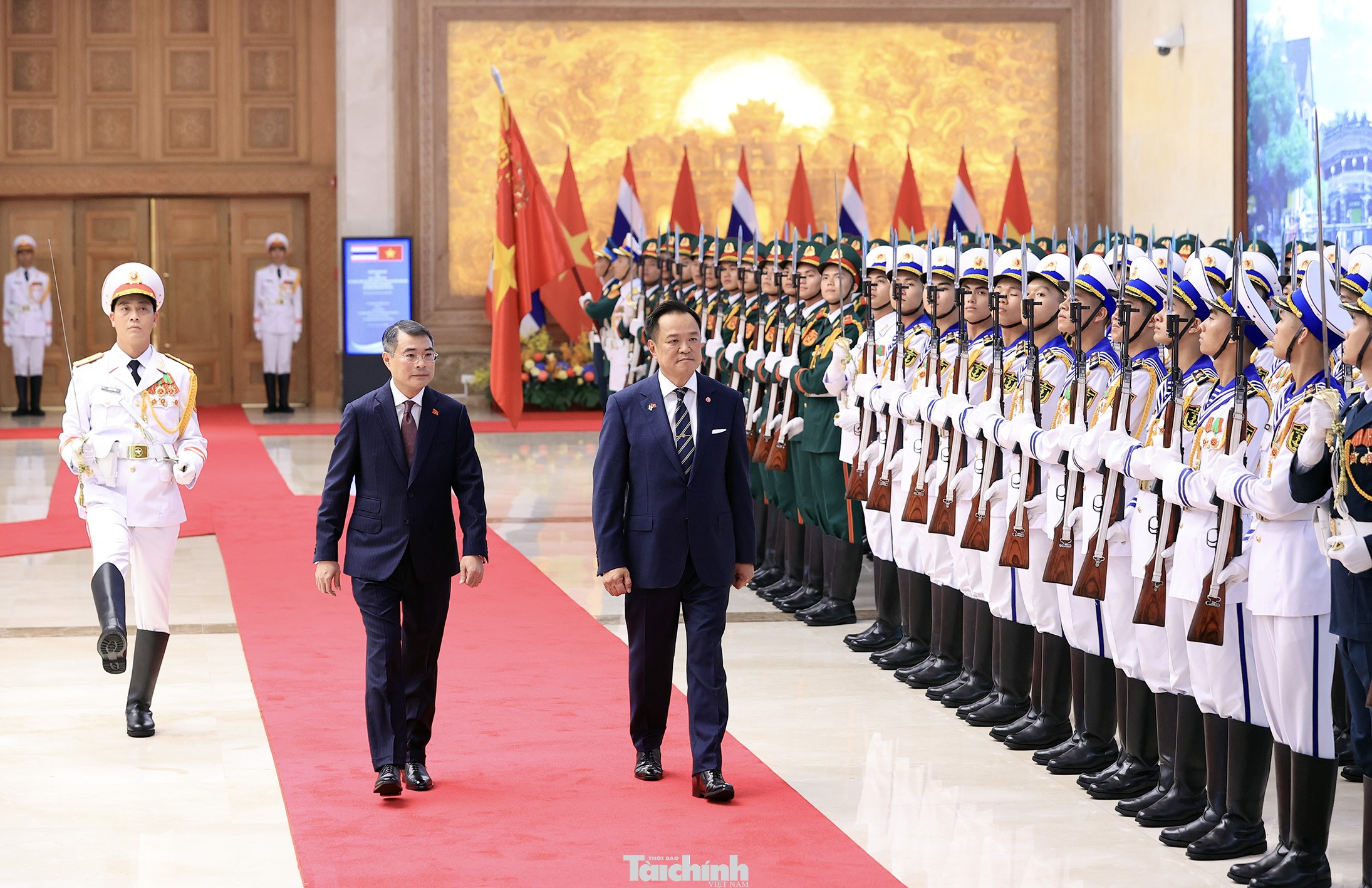 Thủ tướng Lê Minh Hưng đón chính thức Thủ tướng Thái Lan Anutin Charnvirakul Thủ tướng Lê Minh Hưng đón chính thức Thủ tướng Thái Lan Anutin Charnvirakul