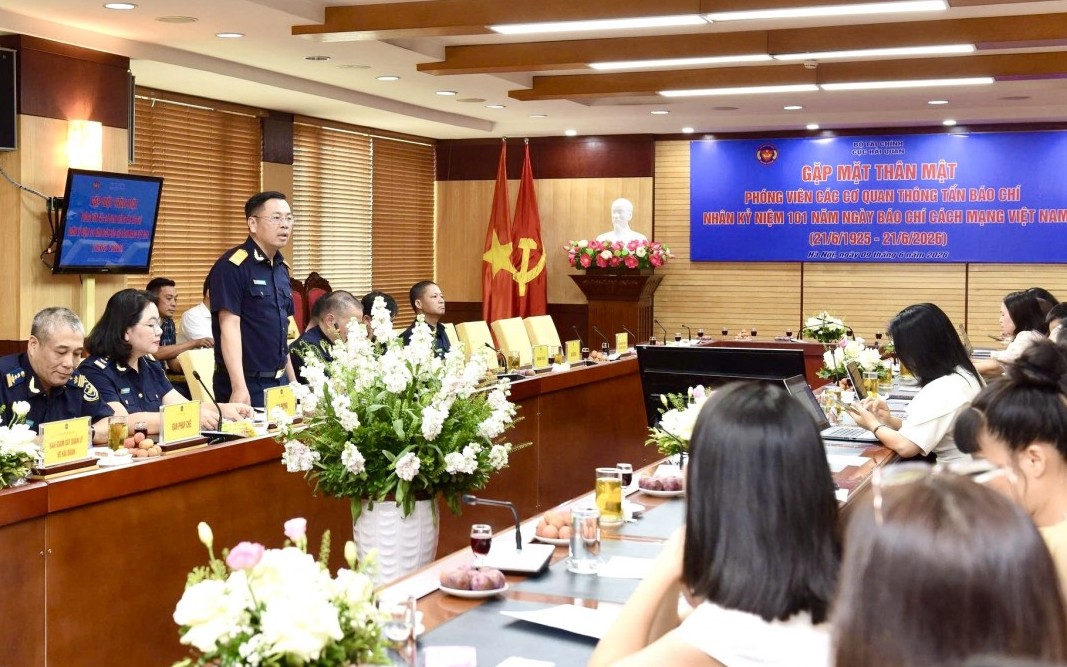 Báo chí đồng hành, tạo cầu nối giữa Hải quan và doanh nghiệp