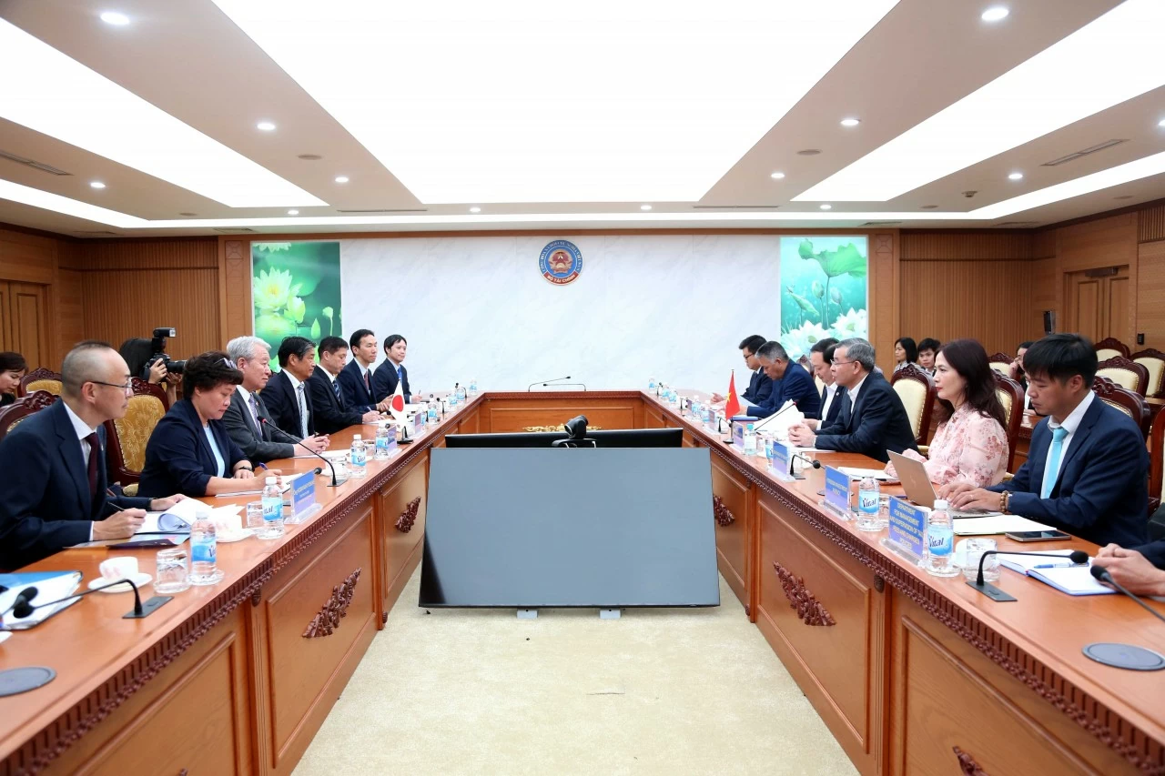 Bộ trưởng Bộ Tài chính Ngô Văn Tuấn tiếp Chủ tịch JICA Tanaka Akihiko