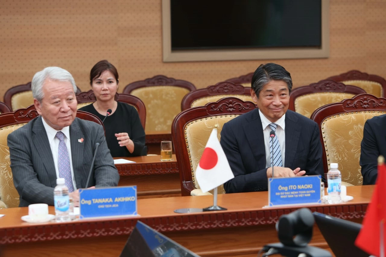 Bộ trưởng Bộ Tài chính Ngô Văn Tuấn tiếp Chủ tịch JICA Tanaka Akihiko