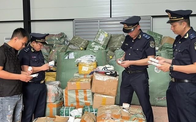 Bộ Tài chính sửa đổi thủ tục giám sát hàng hóa có yêu cầu bảo hộ sở hữu trí tuệ