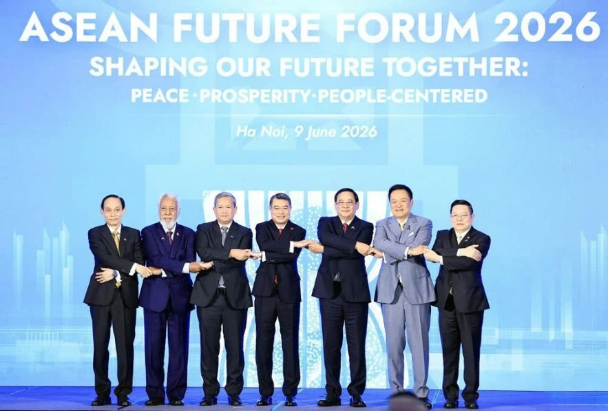 ASEAN hướng tới vai trò kiến tạo các xu thế toàn cầu ASEAN hướng tới vai trò kiến tạo các xu thế toàn cầu