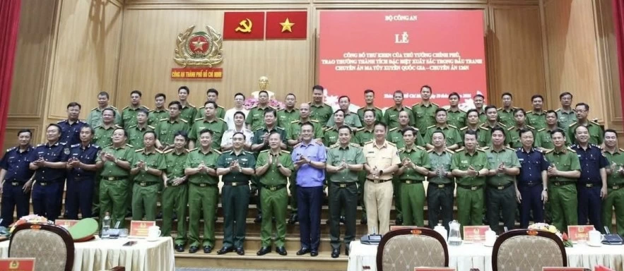 Hải quan được bằng khen của Thủ tướng tham gia chuyên án ma túy xuyên quốc gia Hải quan được bằng khen của Thủ tướng tham gia chuyên án ma túy xuyên quốc gia