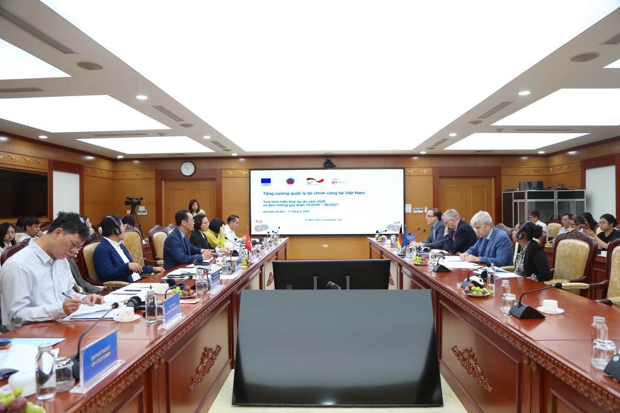 Bộ Tài chính Việt Nam - EU thúc đẩy triển khai dự án tăng cường quản lý tài chính công tại Việt Nam Bộ Tài chính Việt Nam - EU thúc đẩy triển khai dự án tăng cường quản lý tài chính công tại Việt Nam