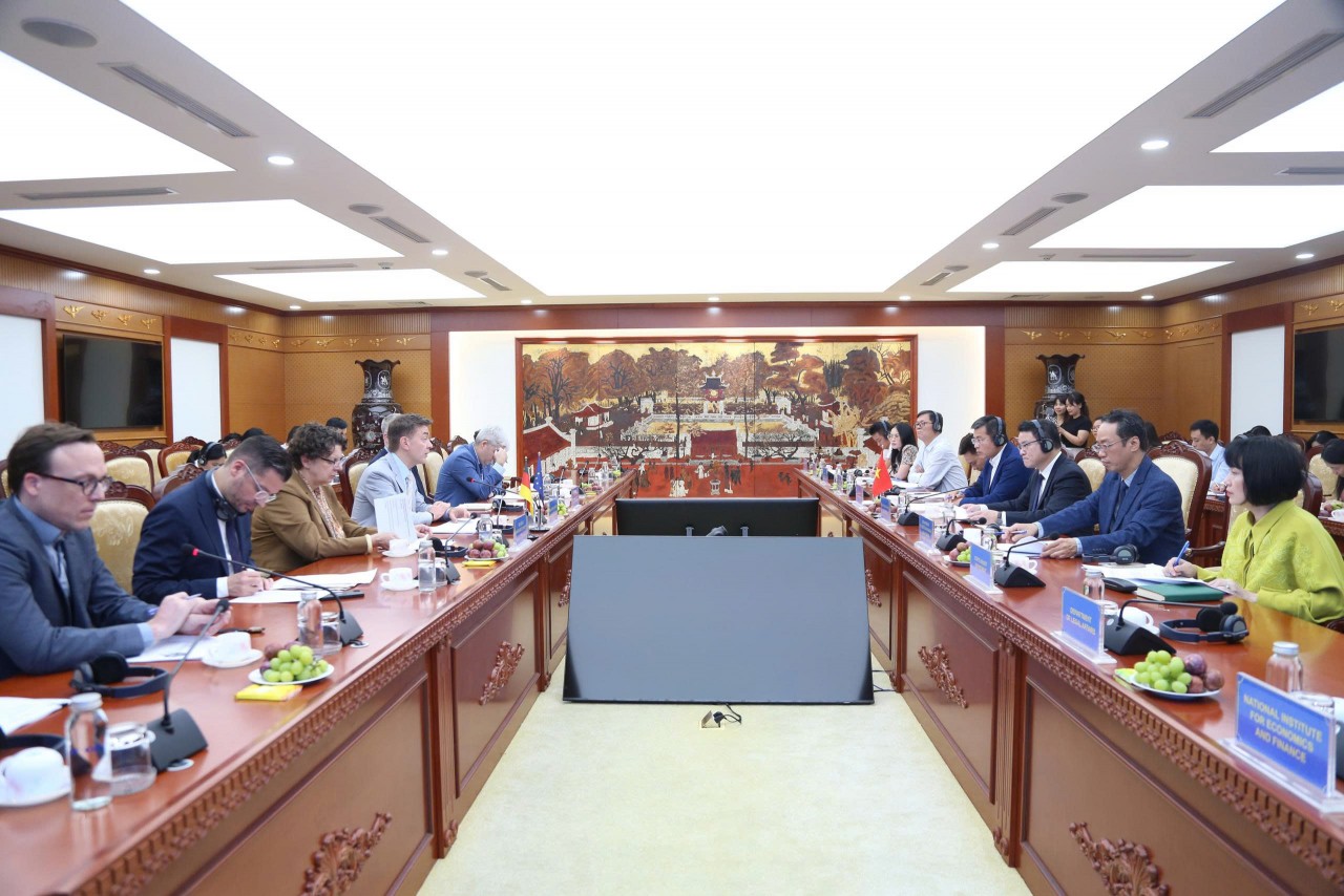 Bộ Tài chính Việt Nam - EU thúc đẩy triển khai dự án tăng cường quản lý tài chính công tại Việt Nam Bộ Tài chính Việt Nam - EU thúc đẩy triển khai dự án tăng cường quản lý tài chính công tại Việt Nam