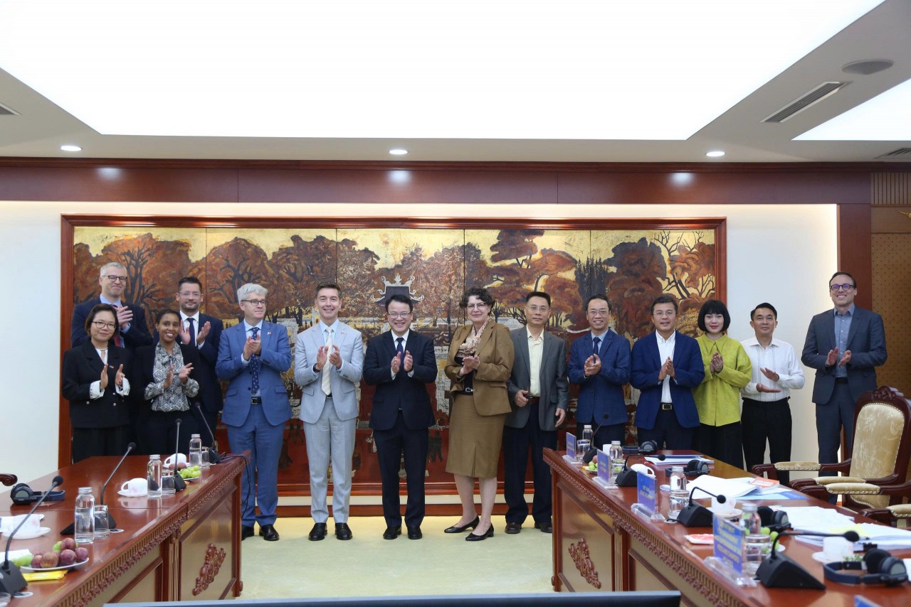 Bộ Tài chính Việt Nam - EU thúc đẩy triển khai dự án tăng cường quản lý tài chính công tại Việt Nam Bộ Tài chính Việt Nam - EU thúc đẩy triển khai dự án tăng cường quản lý tài chính công tại Việt Nam