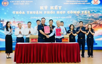 Hải quan khu vực VIII đẩy mạnh hợp tác với TKV và cộng đồng doanh nghiệp Quảng Ninh