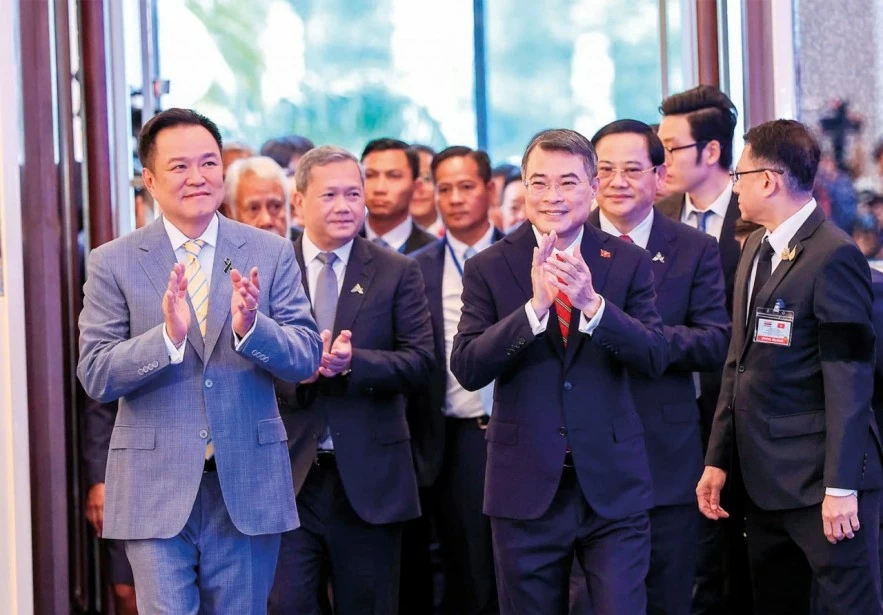 Việt Nam khẳng định vai trò kết nối và dẫn dắt trong ASEAN Việt Nam khẳng định vai trò kết nối và dẫn dắt trong ASEAN