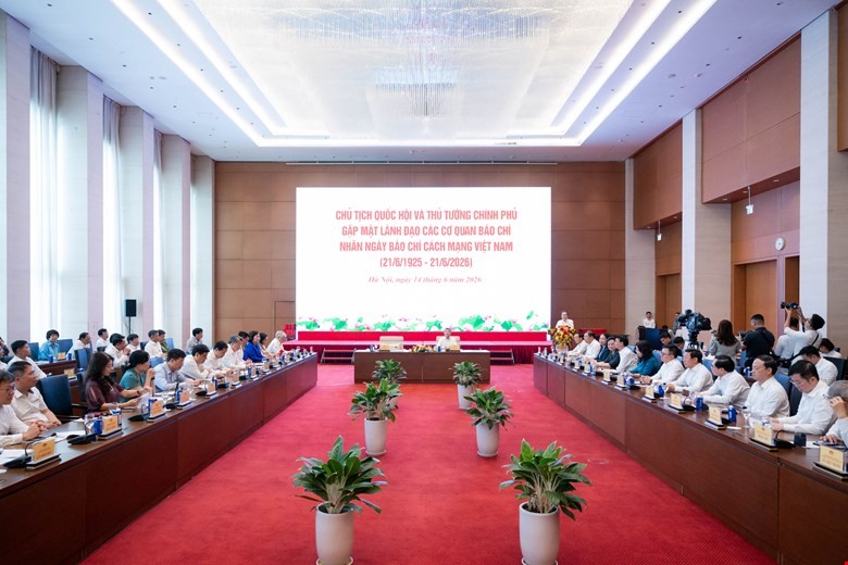 Chủ tịch Quốc hội và Thủ tướng Chính phủ gặp mặt Lãnh đạo các cơ quan báo chí Chủ tịch Quốc hội và Thủ tướng Chính phủ gặp mặt Lãnh đạo các cơ quan báo chí
