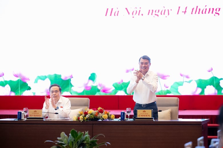 Chủ tịch Quốc hội và Thủ tướng Chính phủ gặp mặt Lãnh đạo các cơ quan báo chí Chủ tịch Quốc hội và Thủ tướng Chính phủ gặp mặt Lãnh đạo các cơ quan báo chí