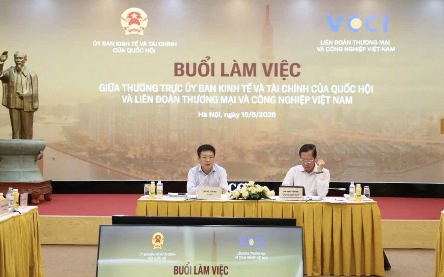 VCCI kiến nghị tháo gỡ điểm nghẽn thể chế, tiếp sức doanh nghiệp tư nhân VCCI kiến nghị tháo điểm nghẽn thể chế, tiếp sức doanh nghiệp tư nhân