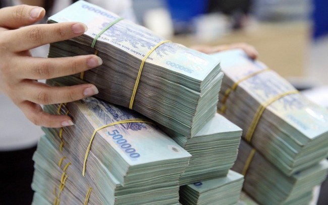 Thanh khoản cải thiện, áp lực huy động vốn giảm dần