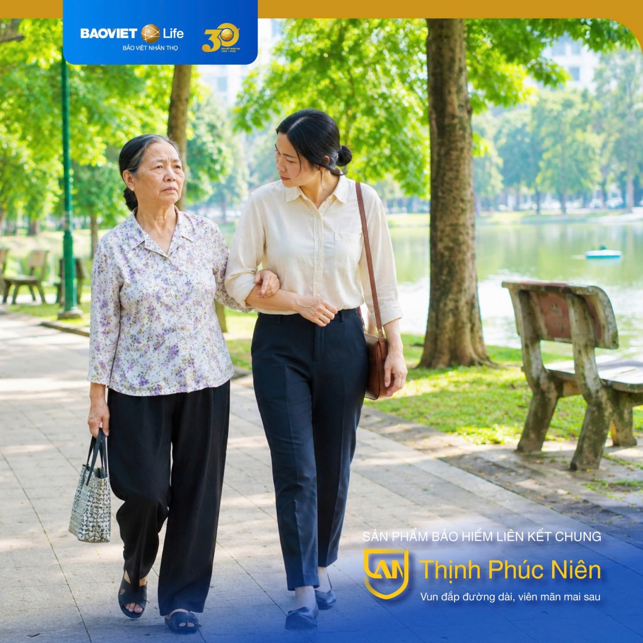 Thế hệ bánh mì kẹp: Khi một người phải gánh tương lai của cả ba thế hệ Thế hệ bánh mì kẹp: Khi một người phải gánh tương lai của cả ba thế hệ