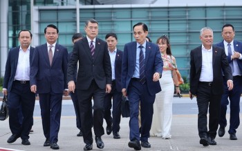 Thủ tướng Lê Minh Hưng lên đường dự Hội nghị Cấp cao kỷ niệm 35 năm quan hệ ASEAN - Nga