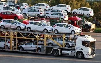 Nhập khẩu ô tô nguyên chiếc tăng hơn 14% sau 5 tháng