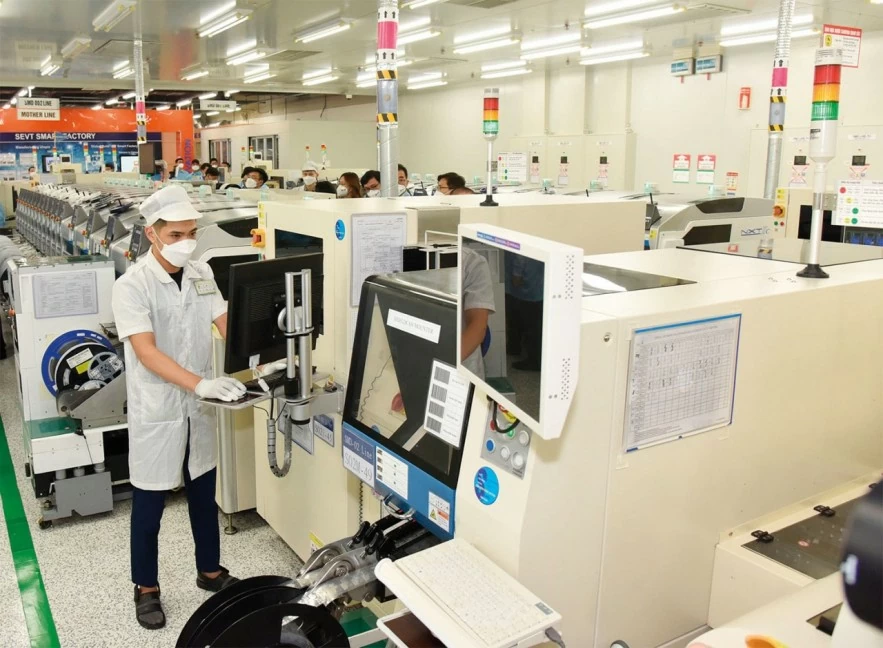 FDI - đòn bẩy cho tăng trưởng kinh tế FDI - đòn bẩy cho tăng trưởng kinh tế