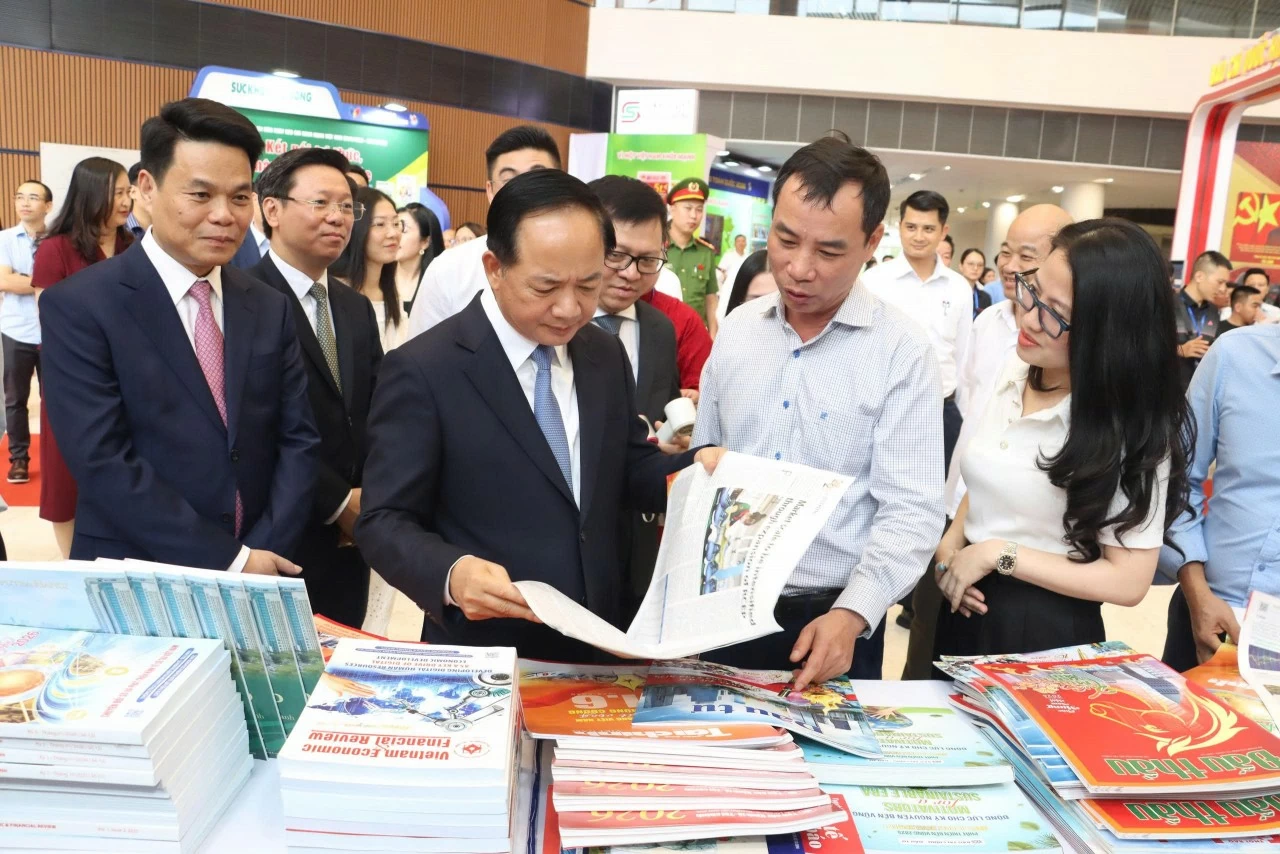 Khai mạc Hội Báo toàn quốc 2026: Khẳng định bản lĩnh, trách nhiệm của báo chí trong kỷ nguyên mới Khai mạc Hội Báo toàn quốc 2026: Khẳng định bản lĩnh, trách nhiệm của báo chí trong kỷ nguyên mới
