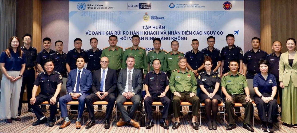 Hải quan nâng cao năng lực kiểm soát hành khách tại các cảng hàng không quốc tế