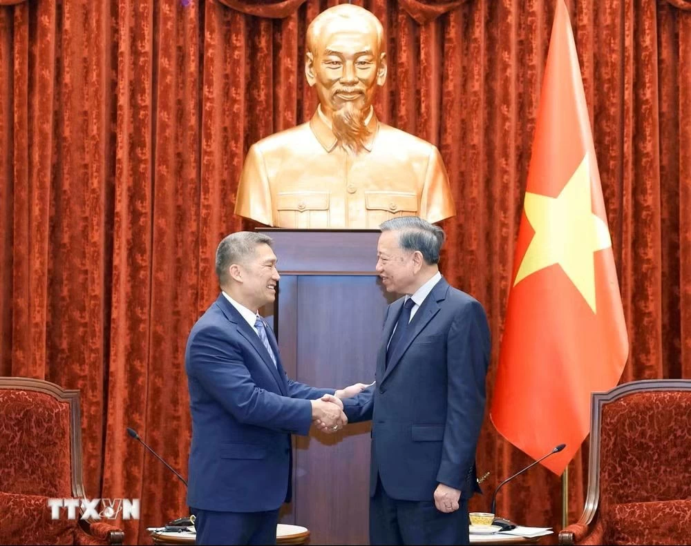 Việt Nam luôn coi Hoa Kỳ là đối tác có tầm quan trọng chiến lược hàng đầu Việt Nam luôn coi Hoa Kỳ là đối tác có tầm quan trọng chiến lược hàng đầu