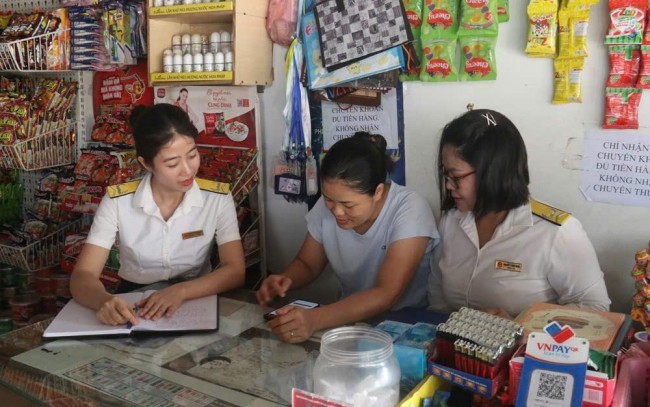 Thuế cơ sở 10 tỉnh Phú Thọ: 97% người nộp thuế cài đặt, sử dụng thành thạo ứng dụng eTax Mobile