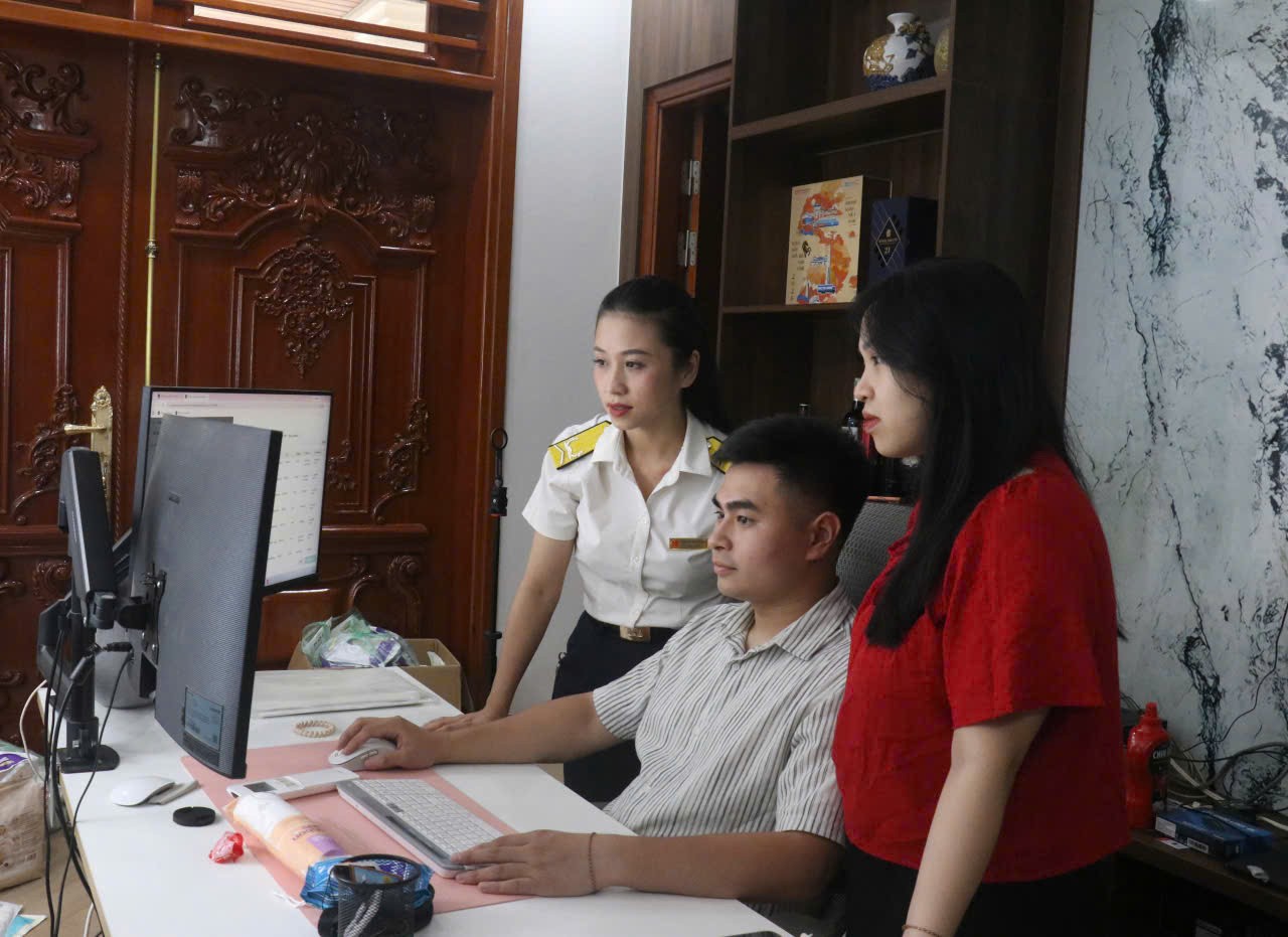Ứng dụng hiệu quả AI vào quản lý thuế hoạt động kinh doanh thương mại điện tử Ứng dụng hiệu quả AI vào quản lý thuế hoạt động kinh doanh thương mại điện tử