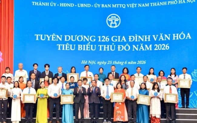 Hà Nội tuyên dương 126 gia đình văn hóa tiêu biểu Thủ đô năm 2026, lan tỏa giá trị văn hóa Việt Nam
