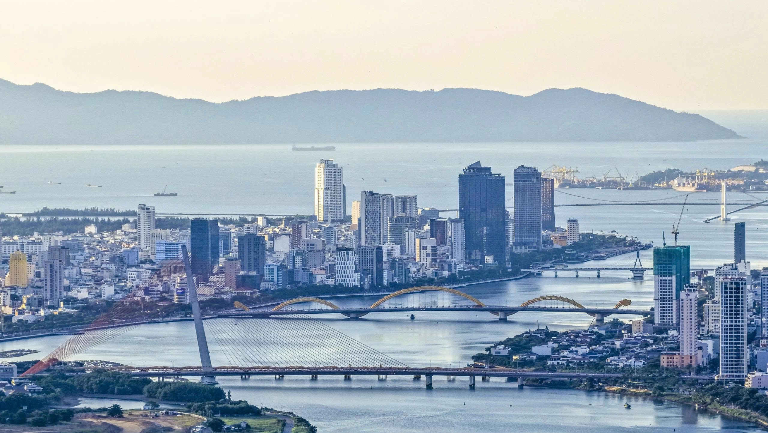 Đà Nẵng “mở cửa bầu trời” cho kinh tế tầm thấp